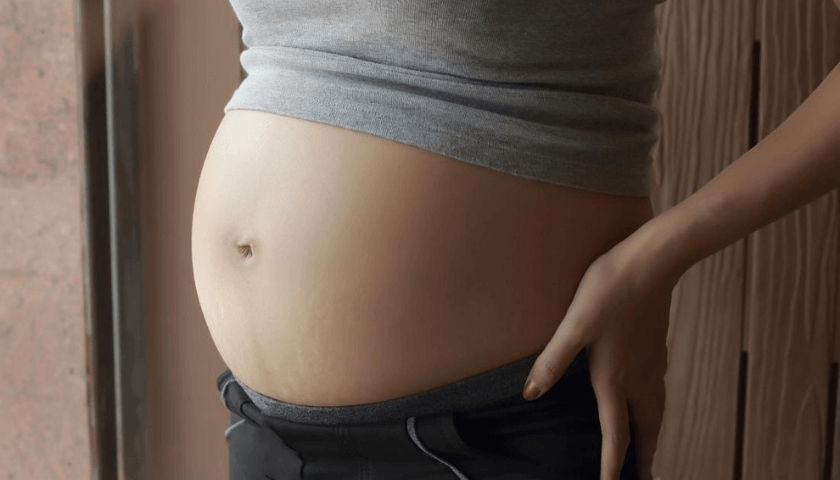 Barriga de gravida na 20 semanas de gravidez