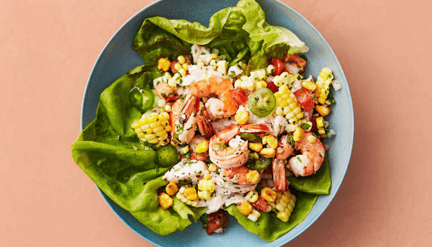 salada com camarão, frutos do mar