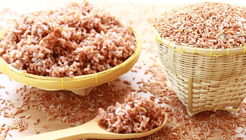 alimentos que ajudam a aumentar o leite materno, arroz integral