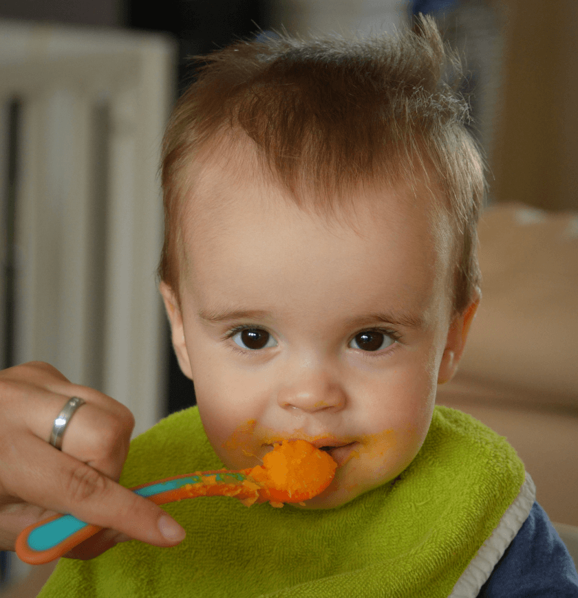 Sinais de fome no bebe, alimentação para bebês