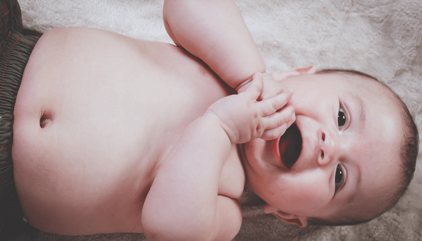 Sinais de fome no bebe, imagens pixabay