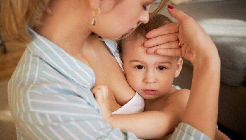 O que fazer para aliviar a tosse em  bebê